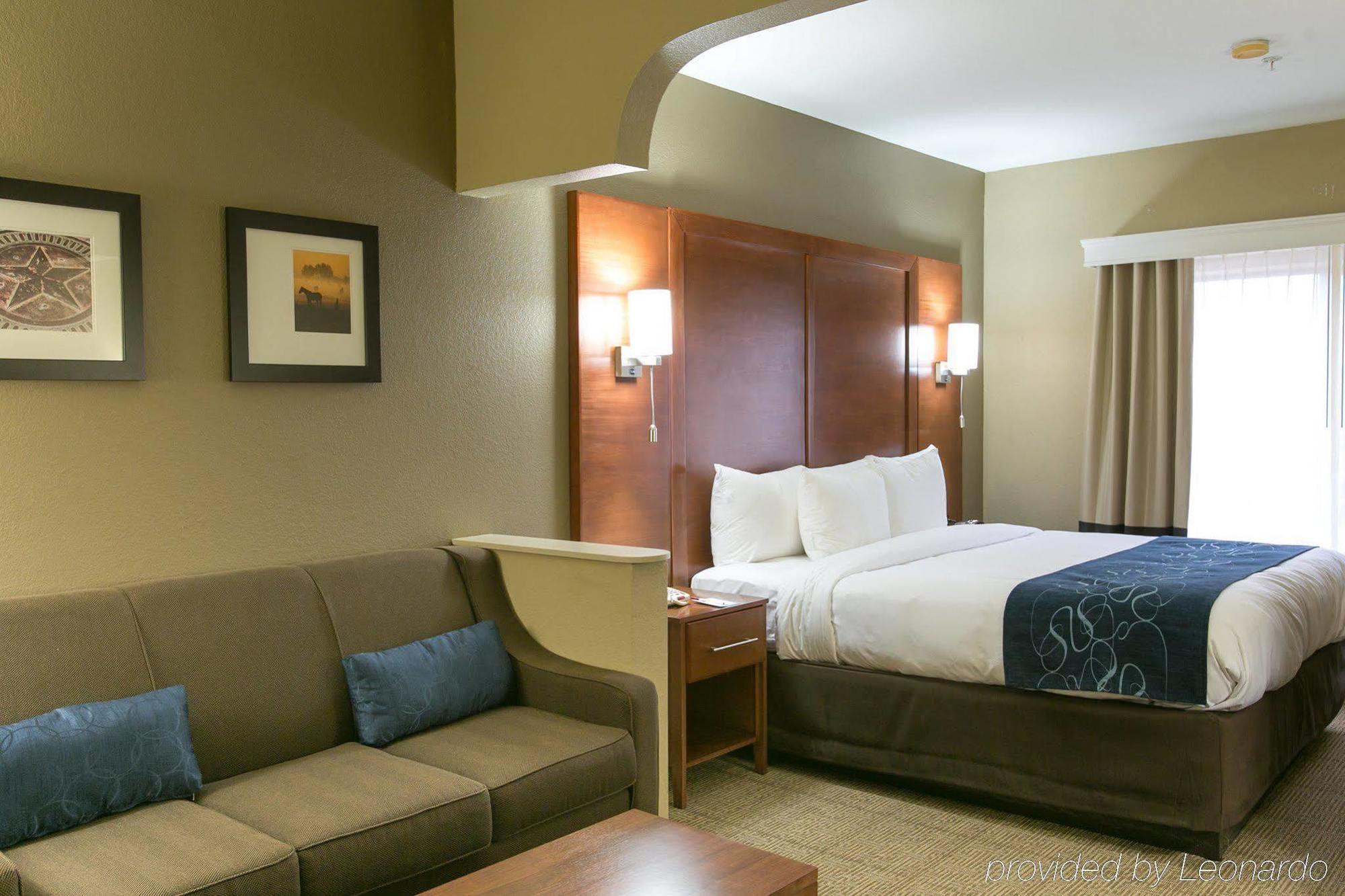 Comfort Suites Austin Nw Lakeline Exterior photo