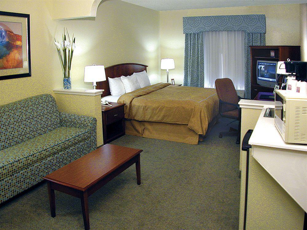 Comfort Suites Austin Nw Lakeline Exterior photo